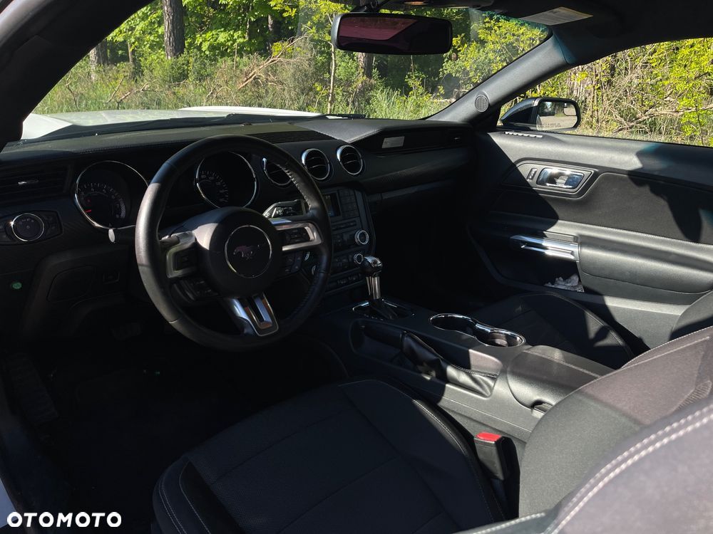 Ford Mustang 3.7 V6 - 8