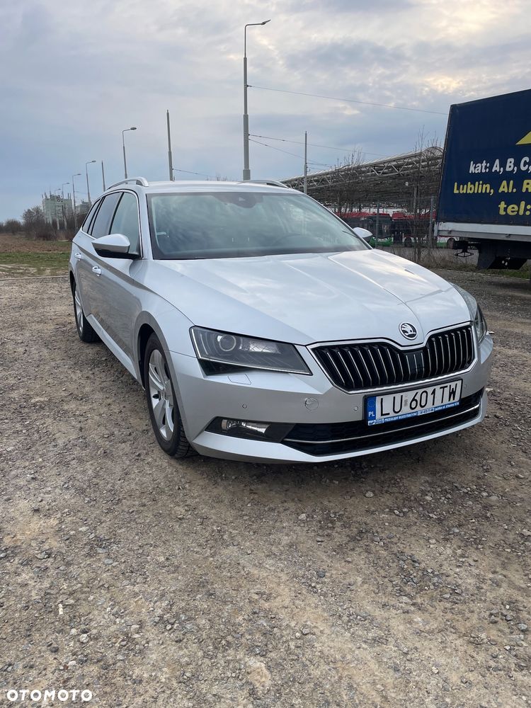 Skoda Superb 2.0 TDI Premium Edition - 3