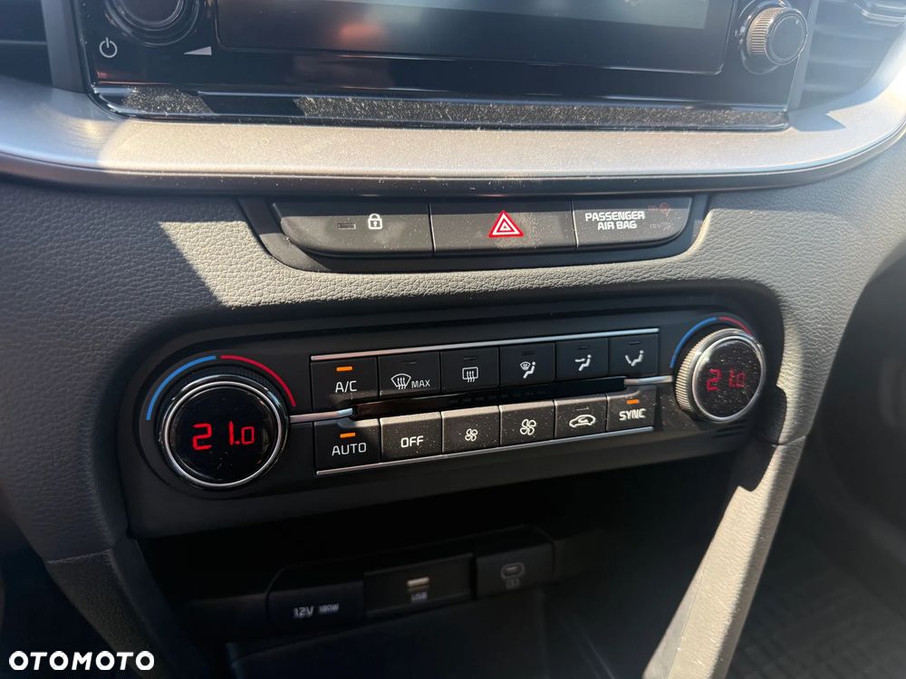Kia Ceed 1.5 T-GDI M - 11