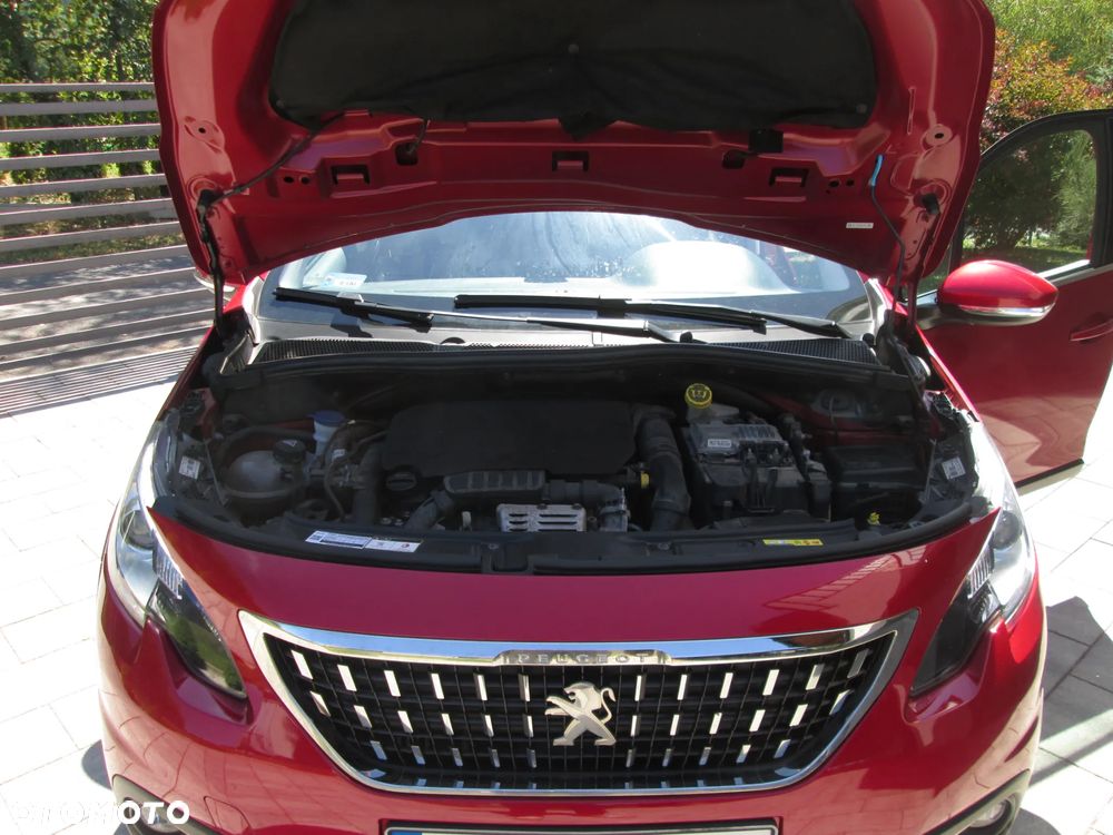 Peugeot 2008 1.2 Pure Tech Allure S&S - 7