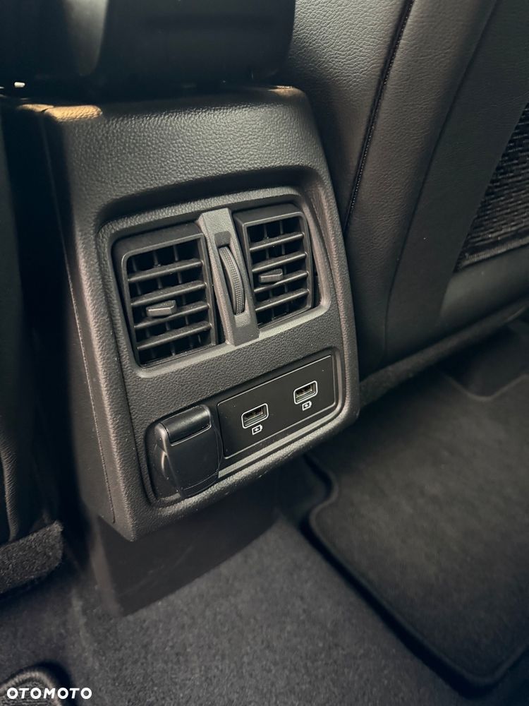 Renault Captur TCe Mild Hybrid 140 EDC GPF TECHNO - 14