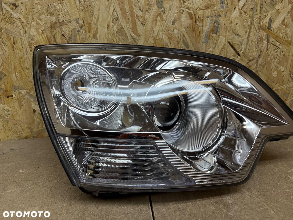 LAMPA PRAWA XENON OPEL ANTARA LIFT - 17