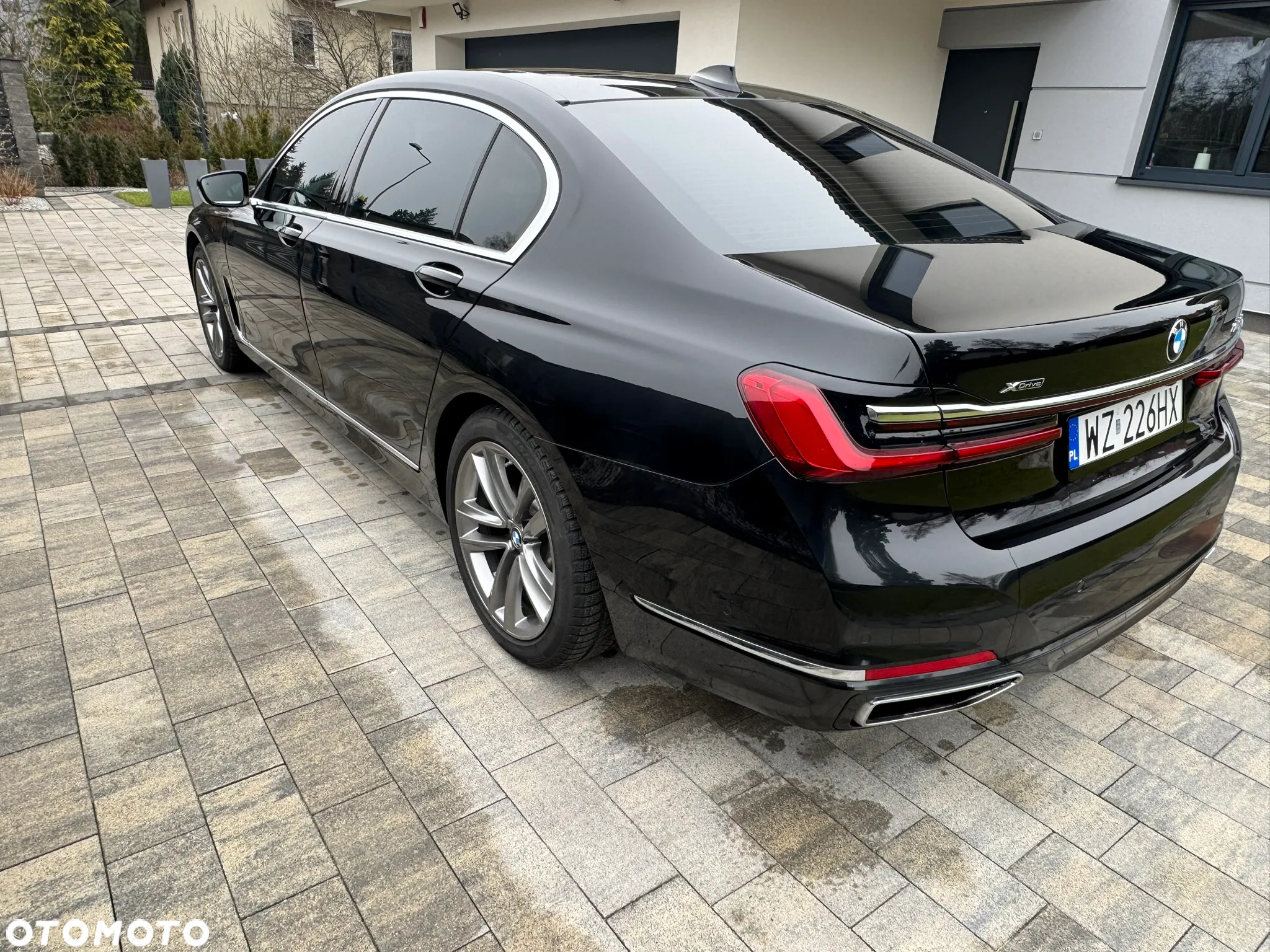 BMW Seria 7 750i xDrive - 5