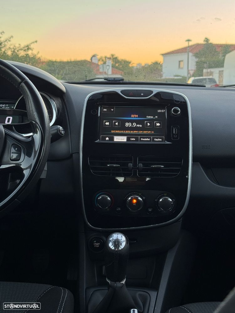 Renault Clio 1.5 dCi 75 Expression - 12