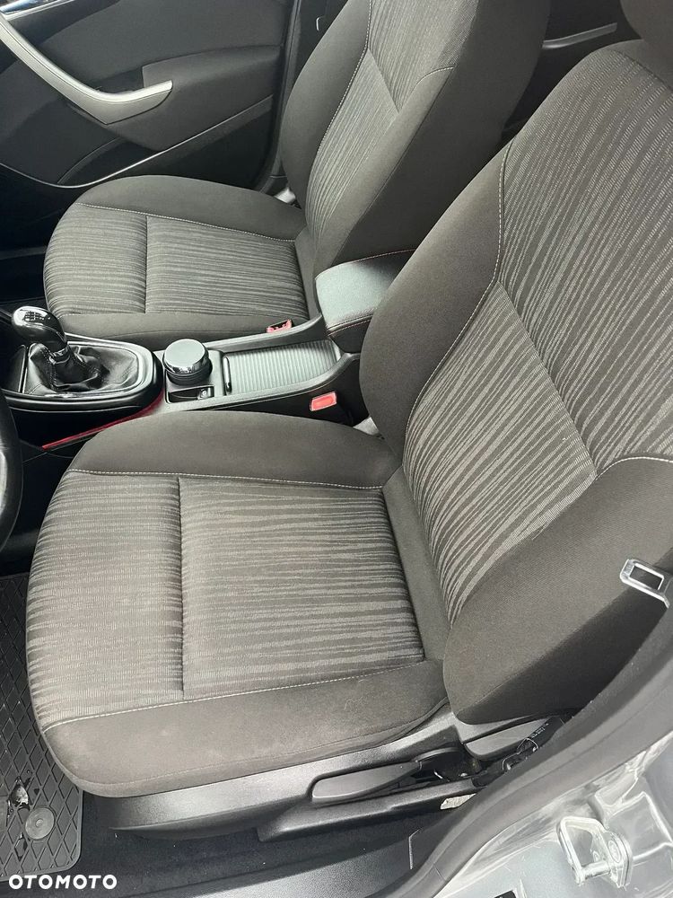 Opel Astra 1.6 Easytronic Edition 111 Jahre - 12