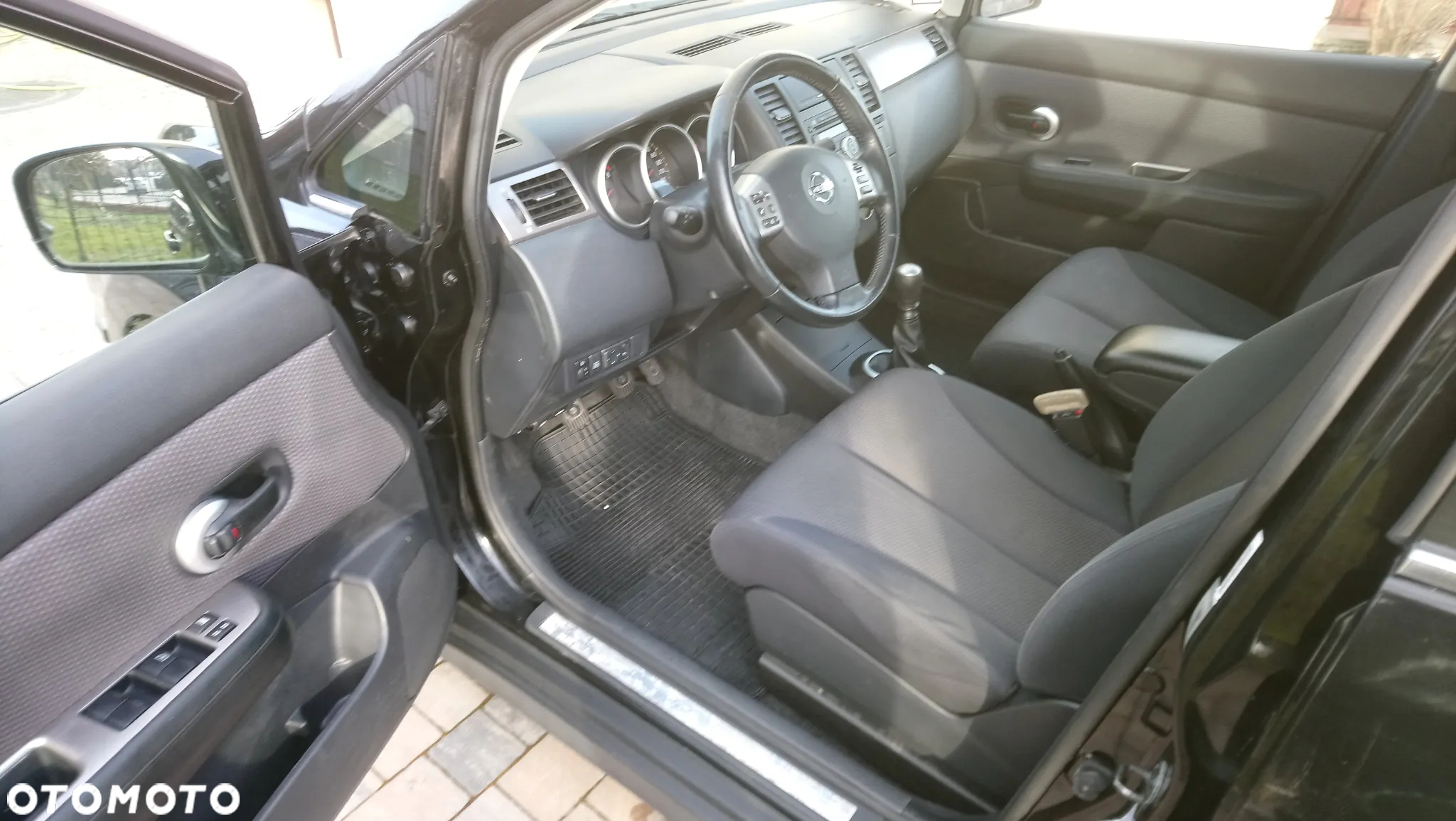 Nissan Tiida 1.8 acenta - 8
