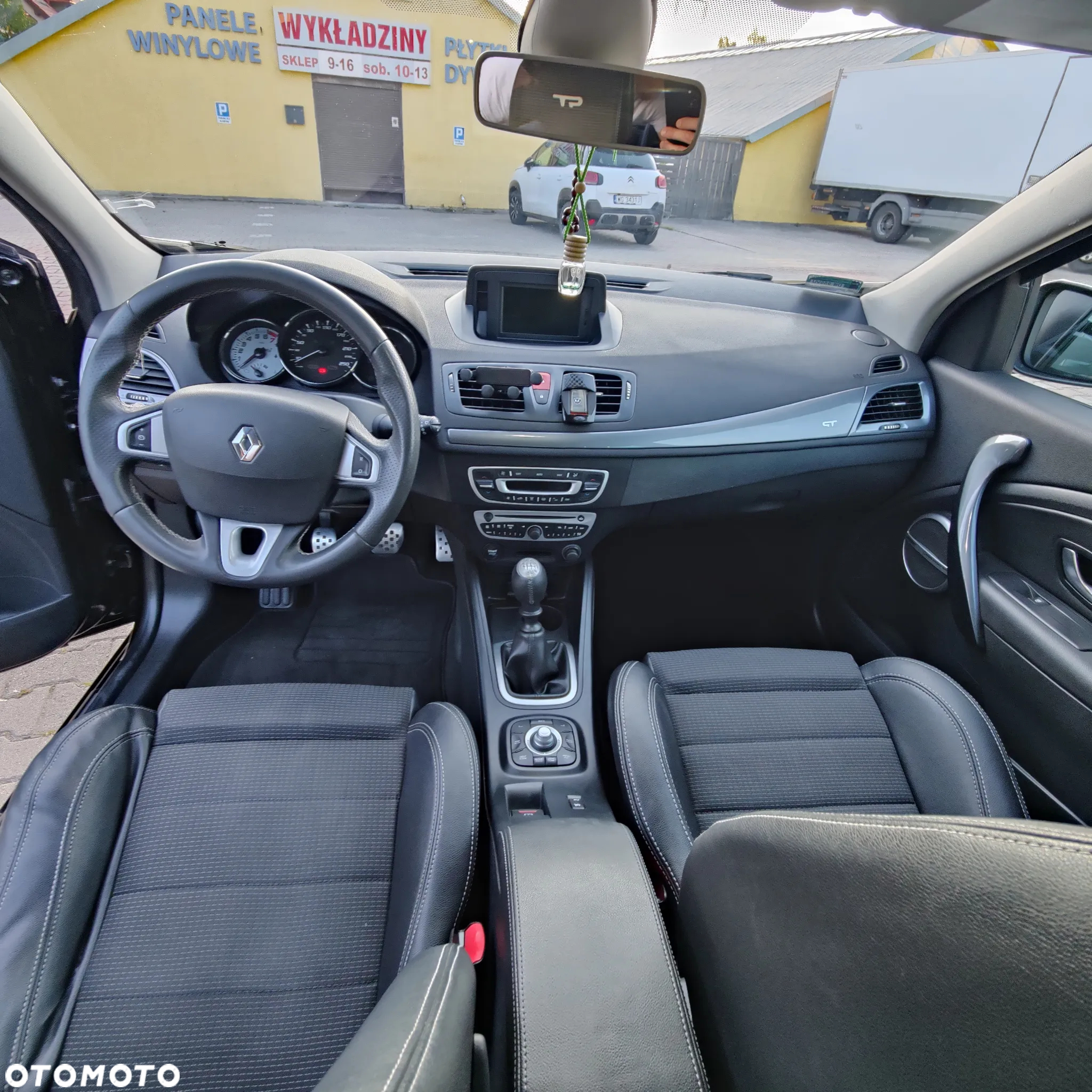 Renault Megane Grandtour TCe 180 GT - 19