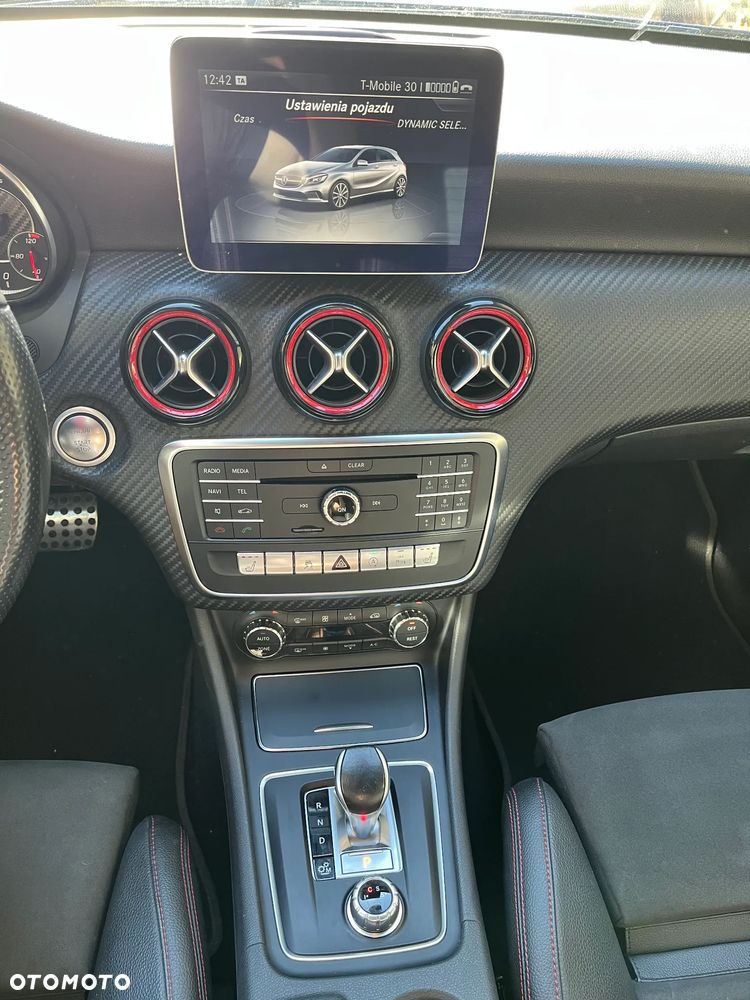 Mercedes-Benz Klasa A AMG 45 4Matic AMG Speedshift 7G-DCT - 12