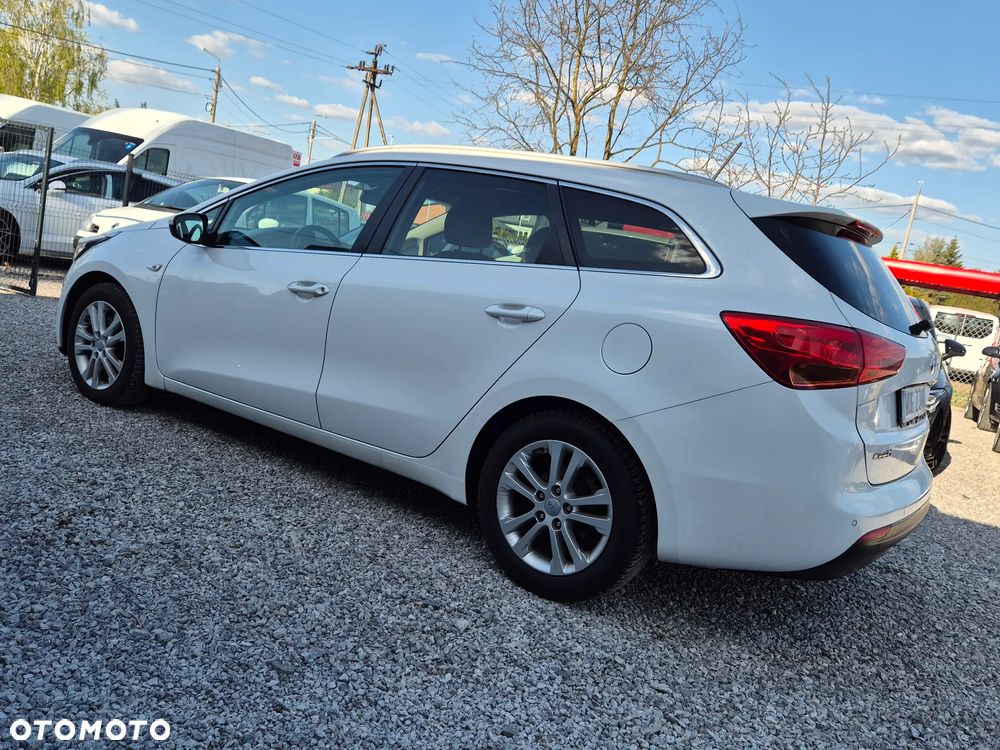 Kia Ceed 1.6 CRDi 128 Platinum Edition - 8