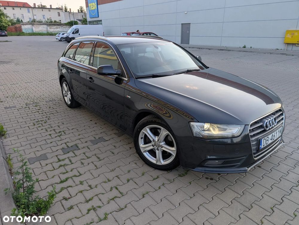 Audi A4 Avant 2.0 TDI ultra DPF Attraction - 1