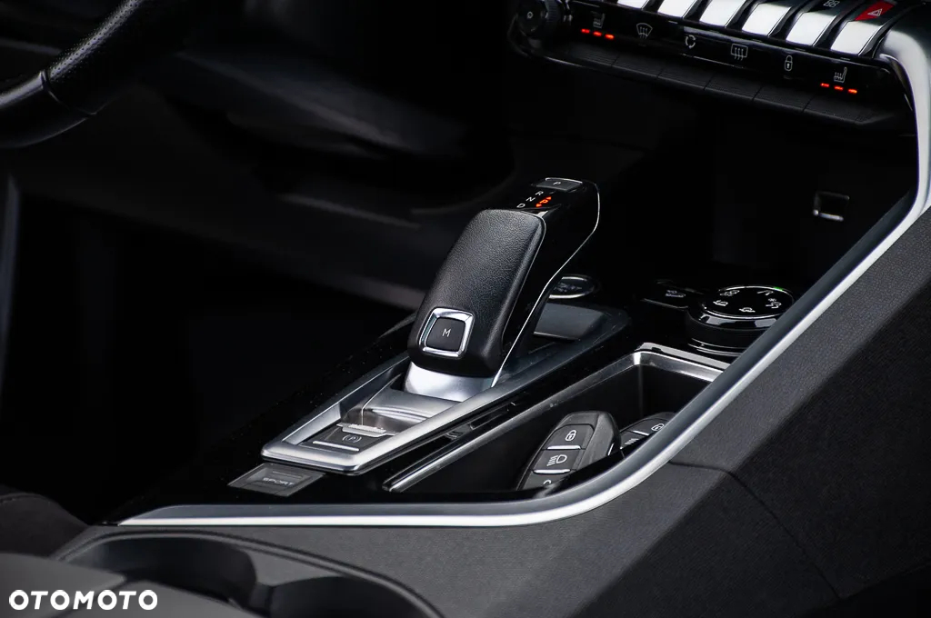 Peugeot 3008 BlueHDi 180 Stop & Start EAT6 GT - 23