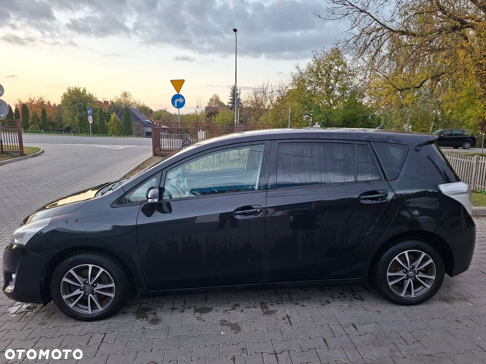 Toyota Verso - 8