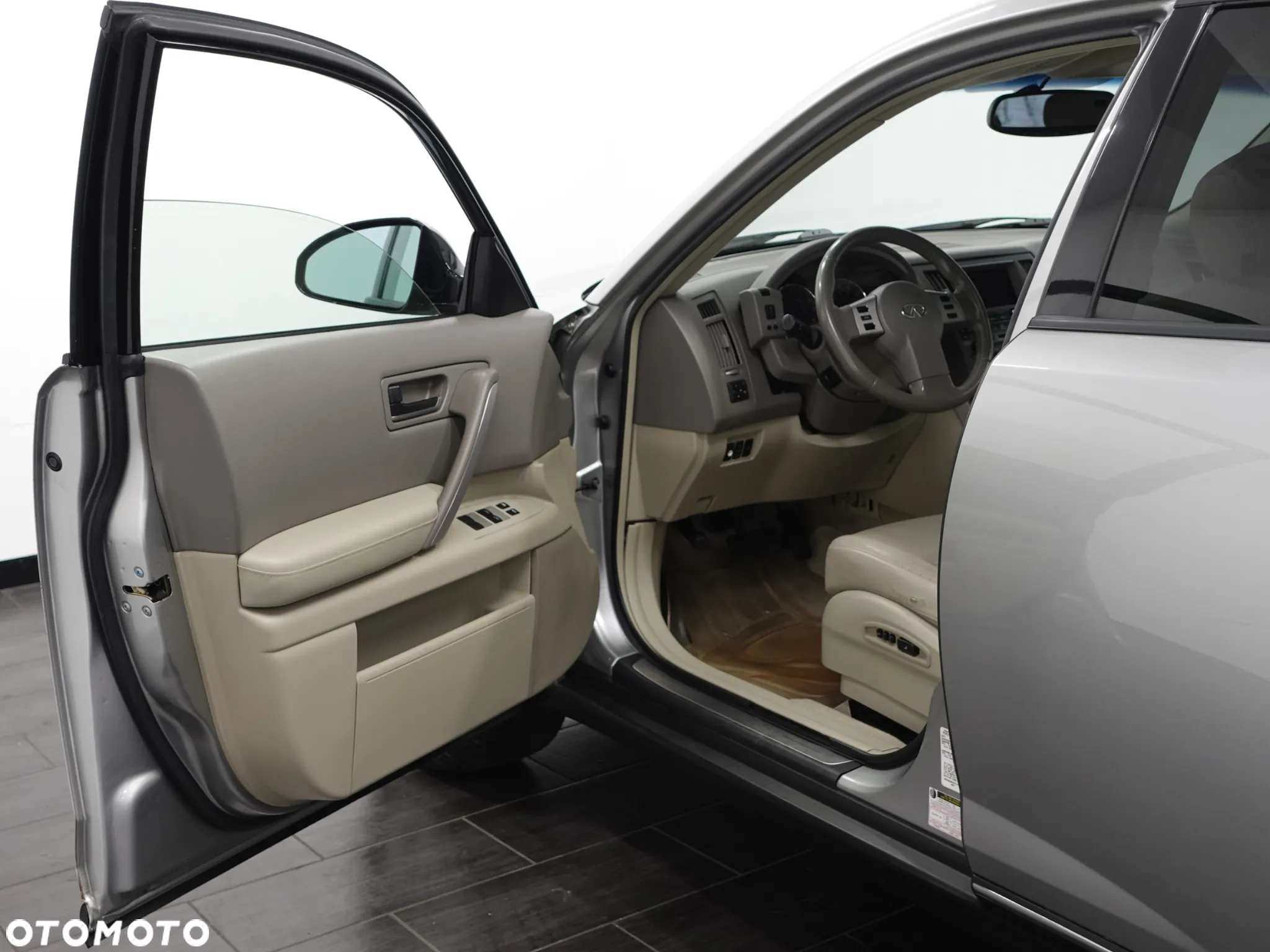 Infiniti FX FX35 - 19