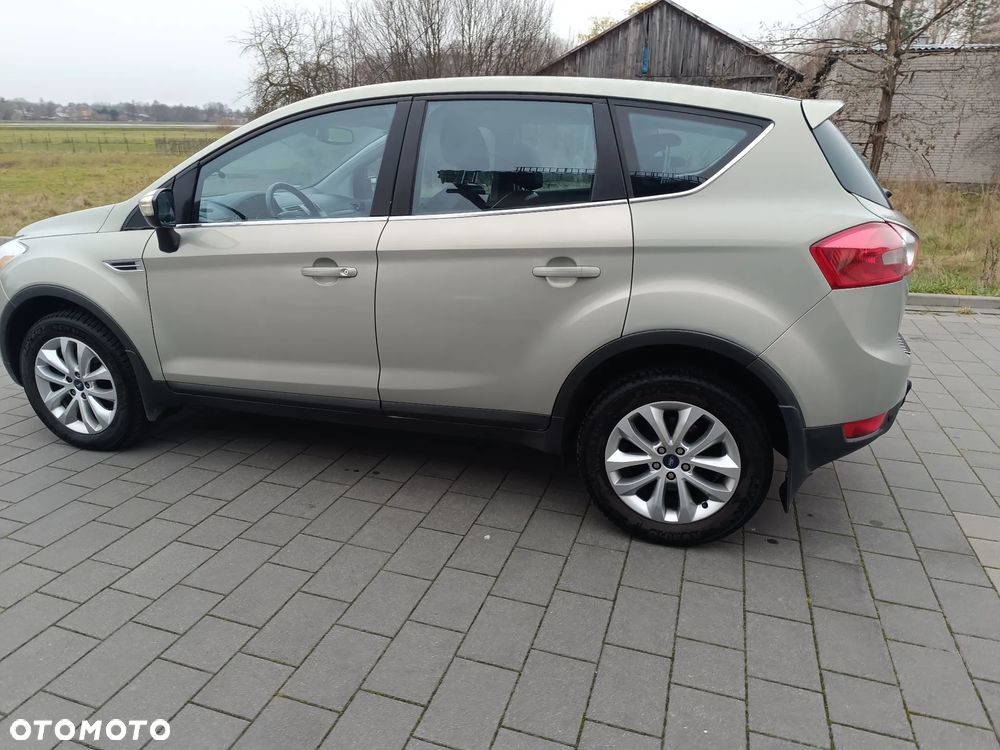 Ford Kuga 2.0 TDCi 4x4 Titanium - 6