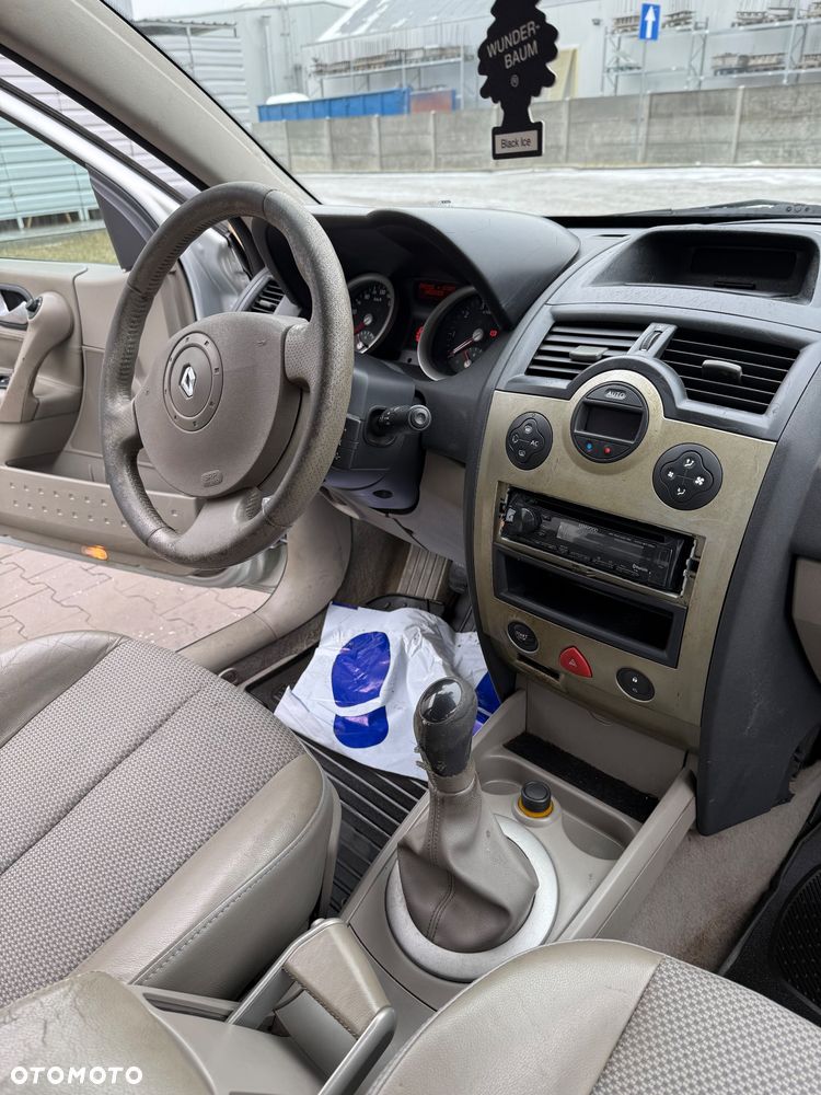 Renault Megane 1.6 Confort Privilege - 28