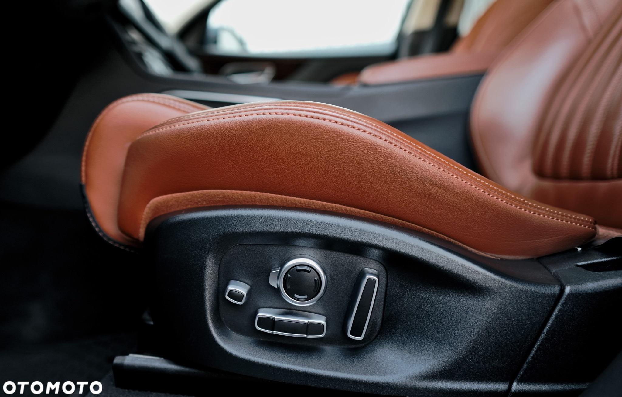 Jaguar F-Pace 30t AWD Portfolio - 15