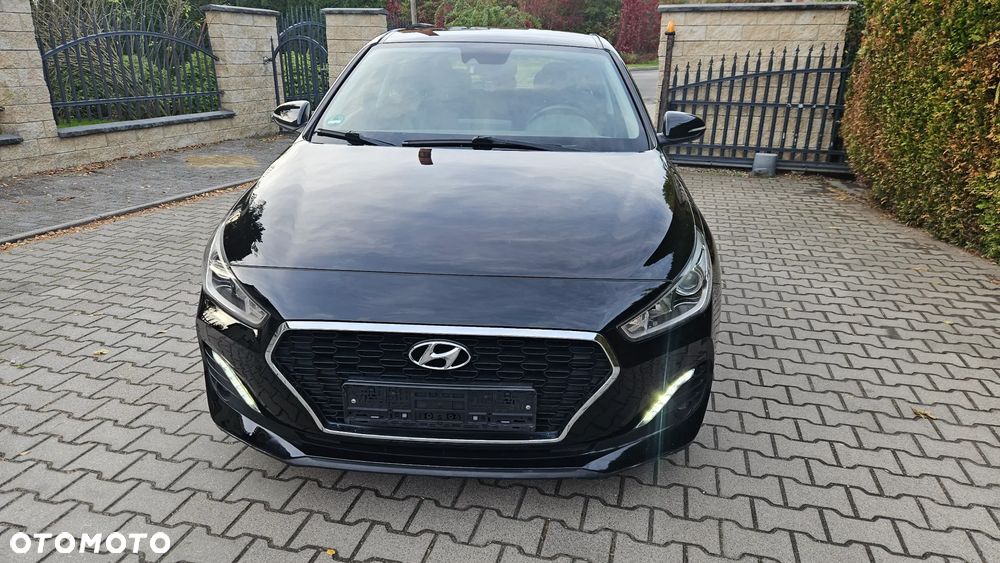 Hyundai i30 1.4 Trend - 9