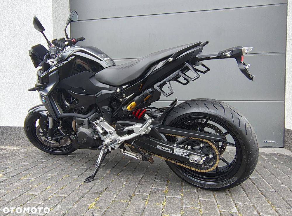 BMW F - 5