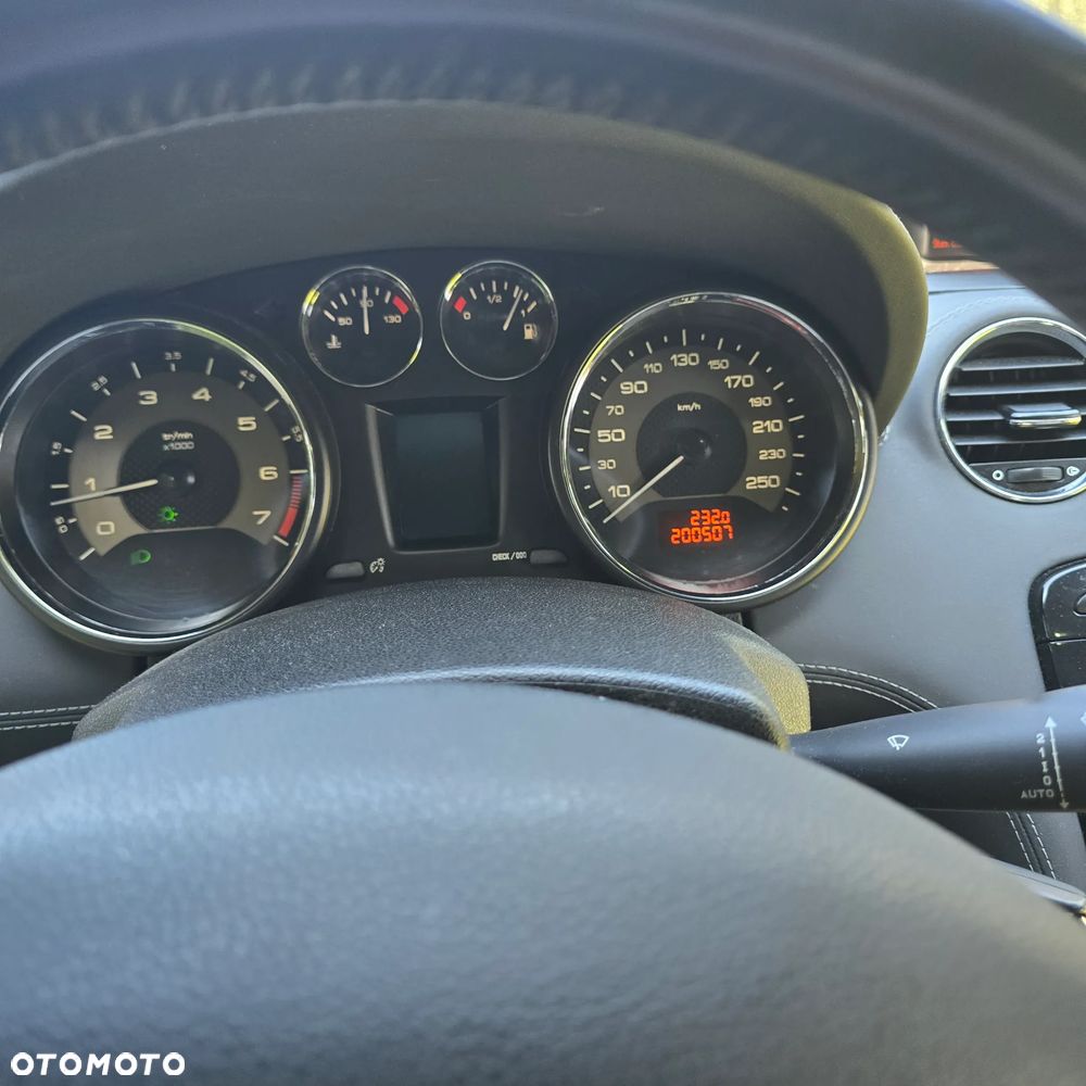 Peugeot RCZ 1.6 155 THP - 11