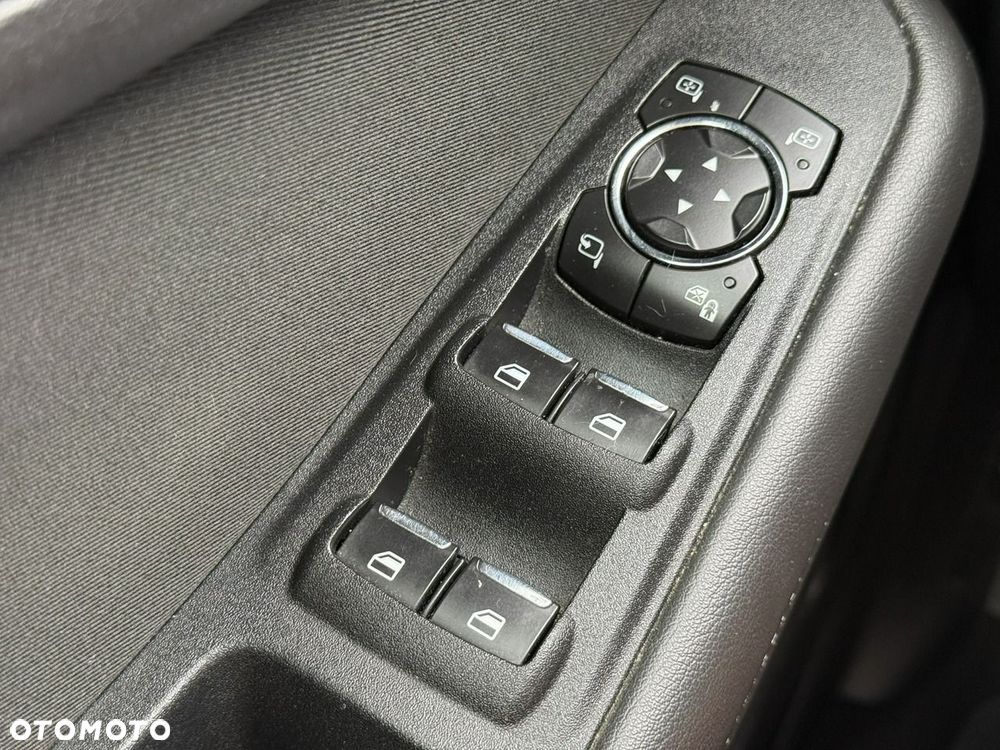 Ford S-Max 2.0 TDCi Trend - 11