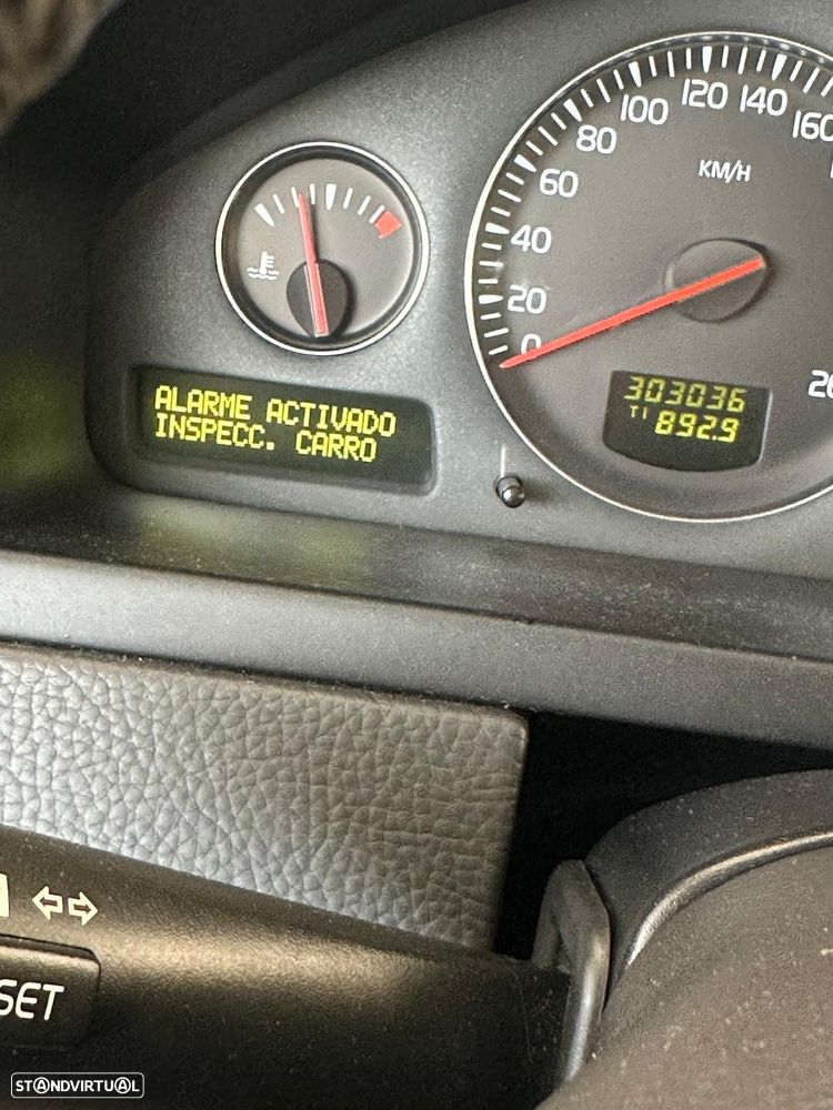Volvo XC 90 2.4 D5 7L Nivel 3 Auto. - 6