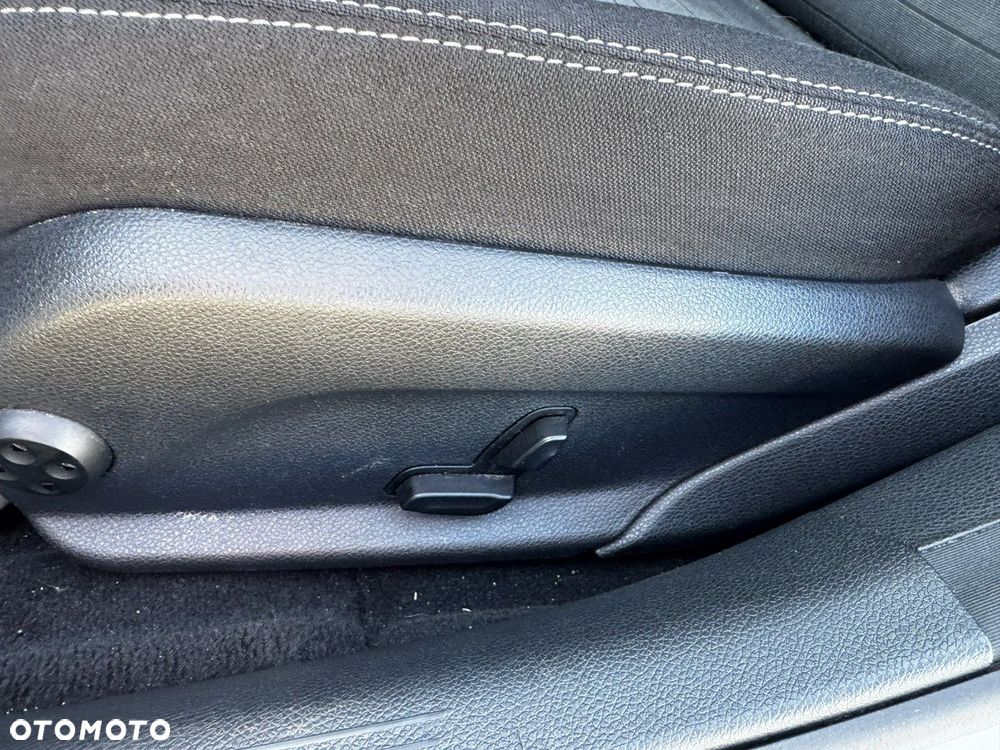 Mercedes-Benz Klasa C 200 (BlueTEC) d 7G-TRONIC - 28