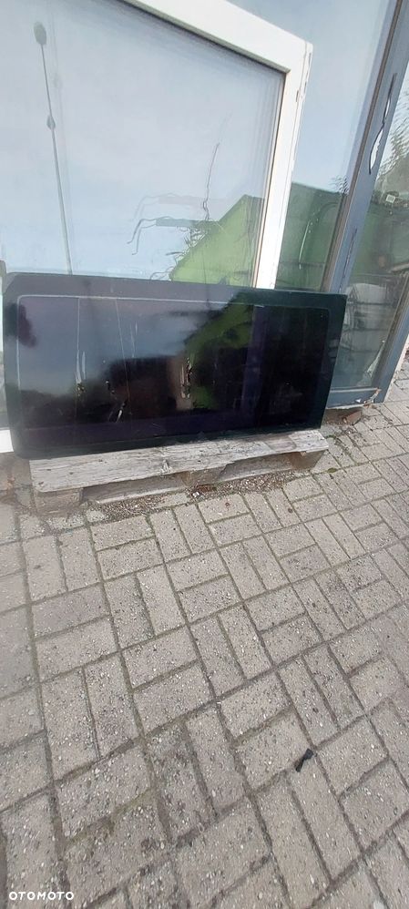 Szyba karoseryjna tył prawa strona vw t5 wersja przedłużana