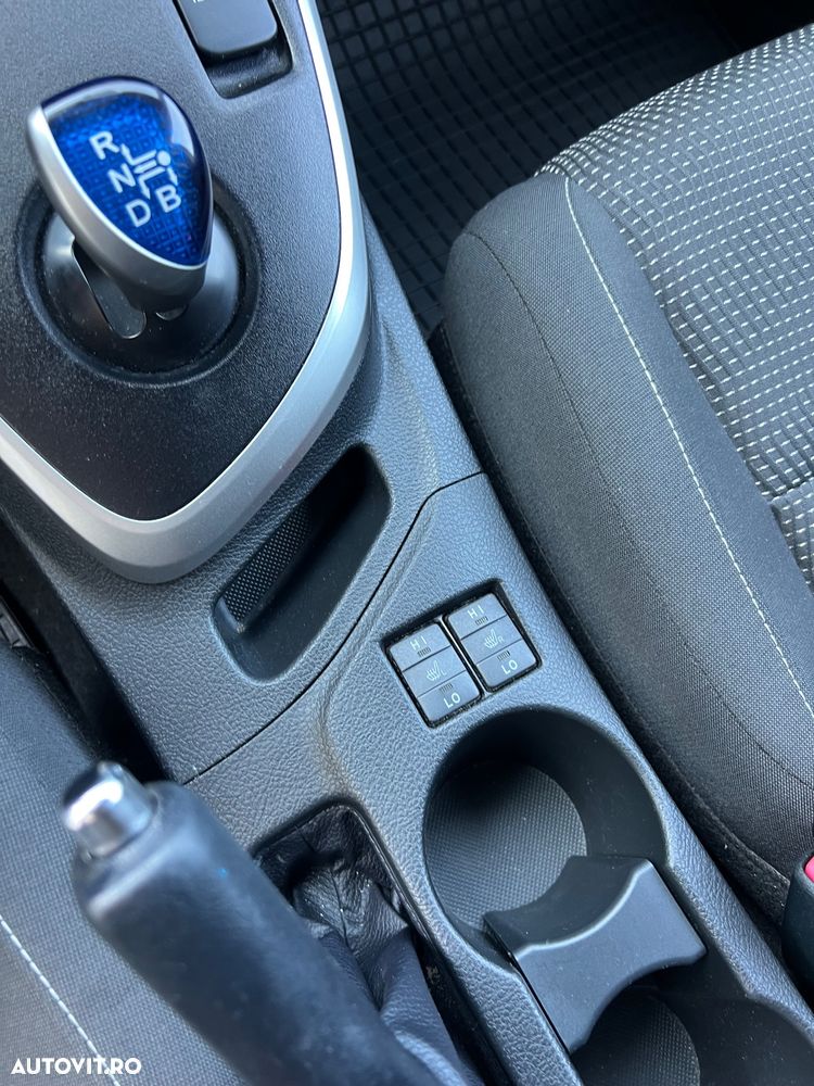 Toyota Auris 1.8 L VVT-i TS Hybrid Luna - 8