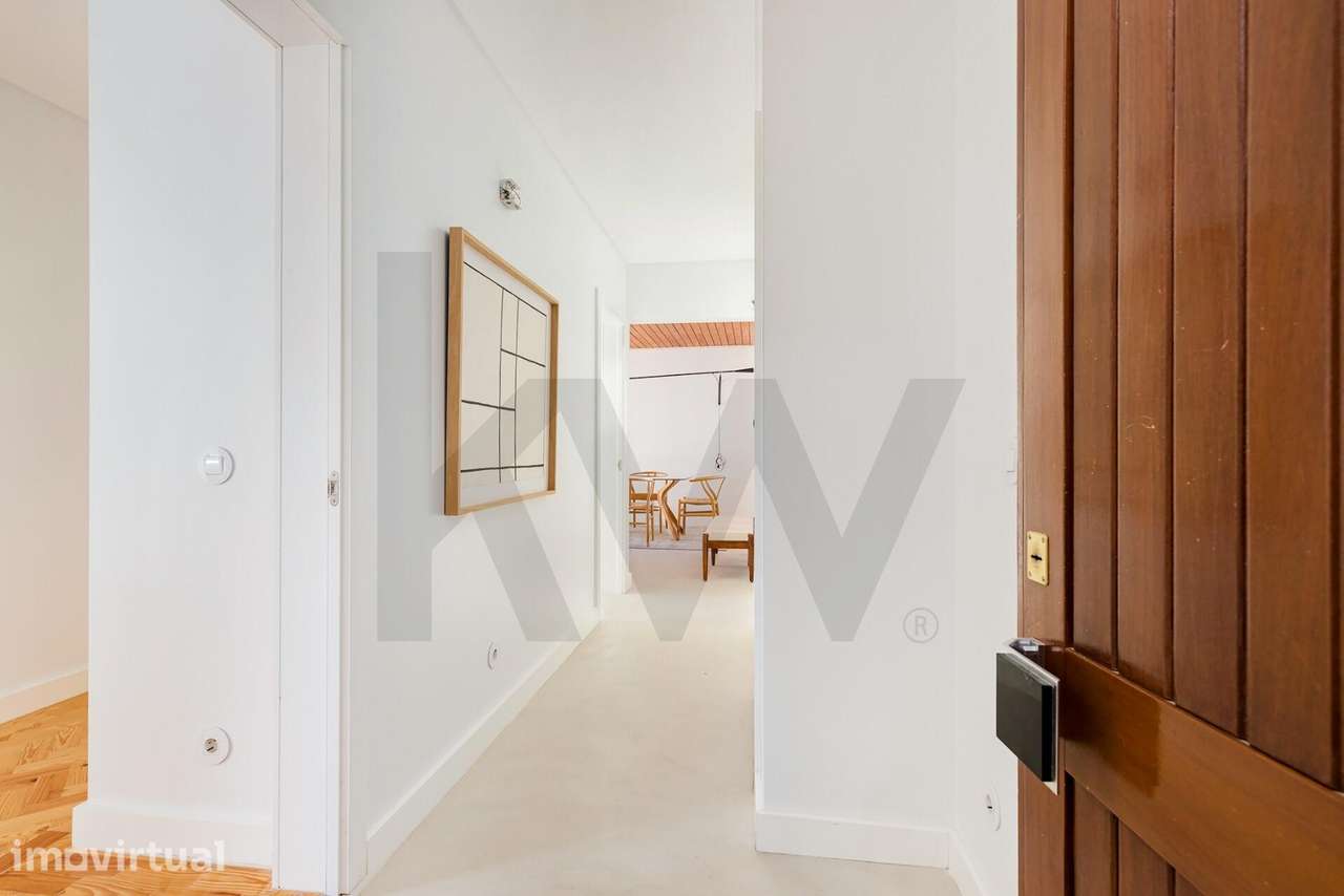 Apartamento T2 remodelado, equipado e mobilado no Monte Estoril - Pron - Grande imagem: 2/26