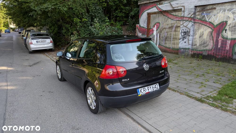 Volkswagen Golf 1.6 FSI Comfortline - 2