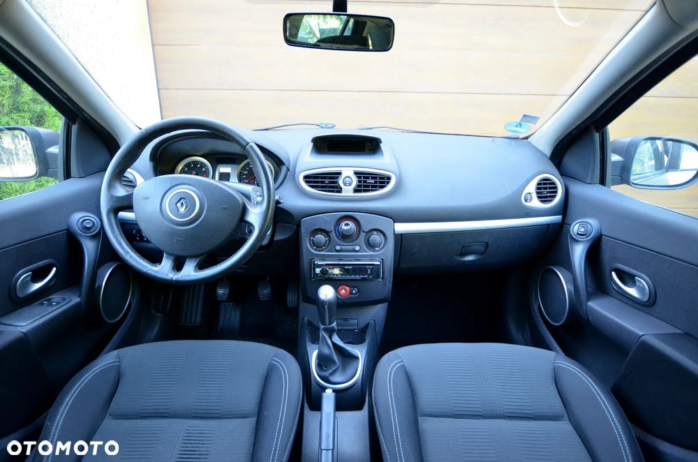 Renault Clio - 7