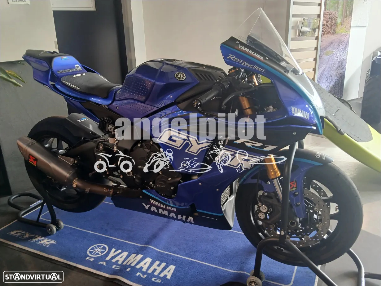 Yamaha YZF R1 GYTR - 3