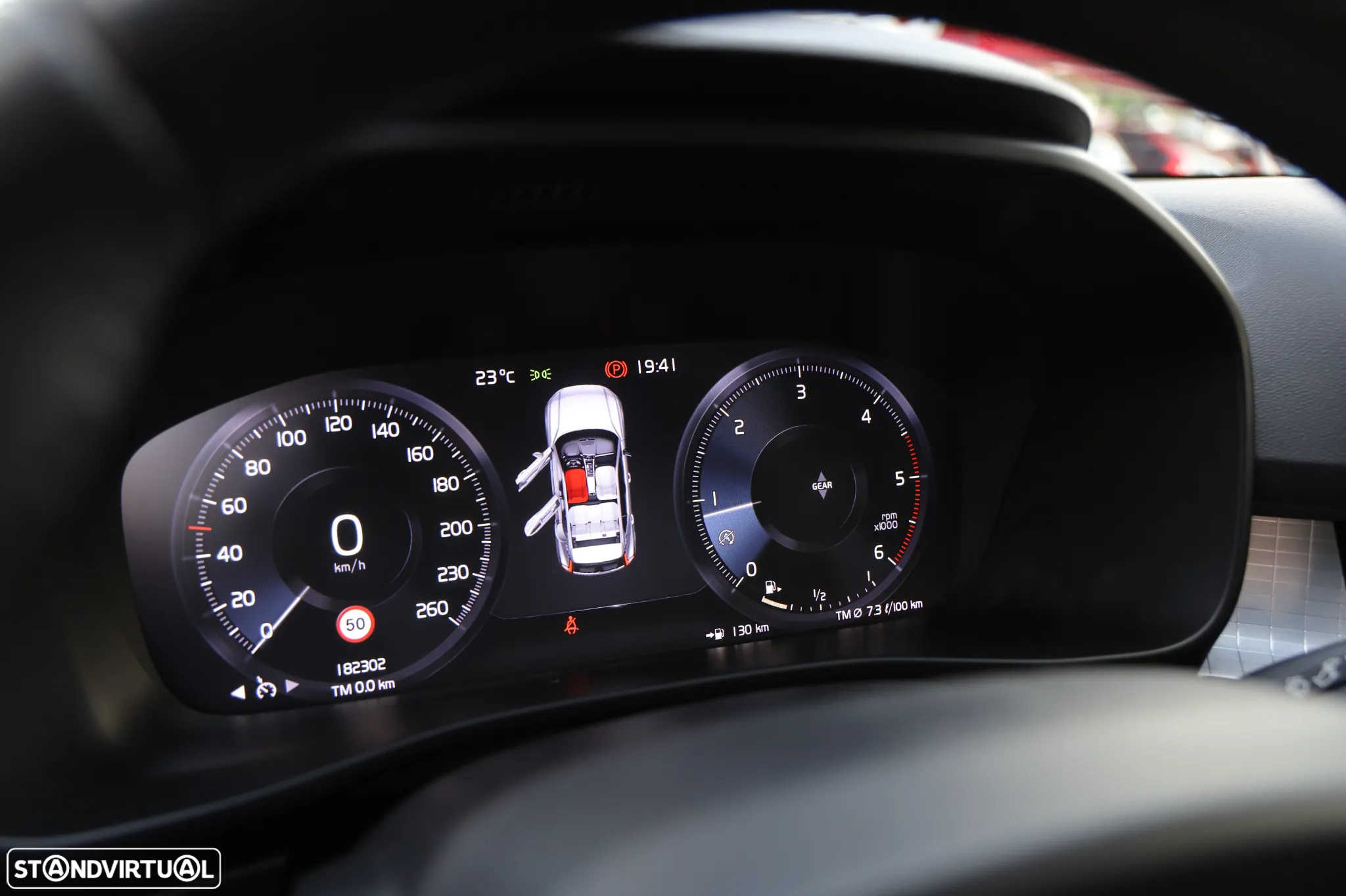 Volvo XC 40 2.0 D3 Momentum Plus - 17
