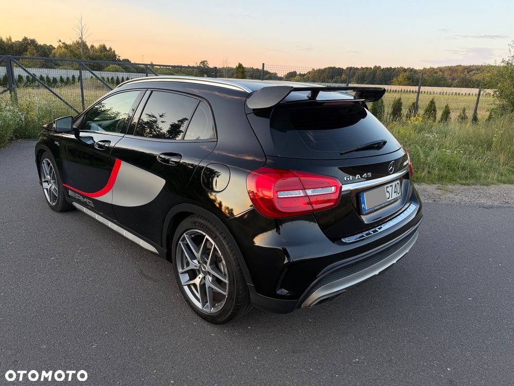 Mercedes-Benz GLA 45 AMG 4-Matic - 27