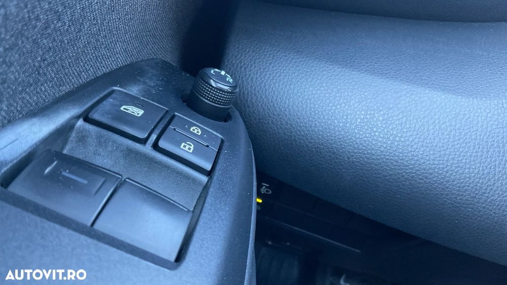 Toyota Yaris 1.5 VVT-i HSD Eco - 17