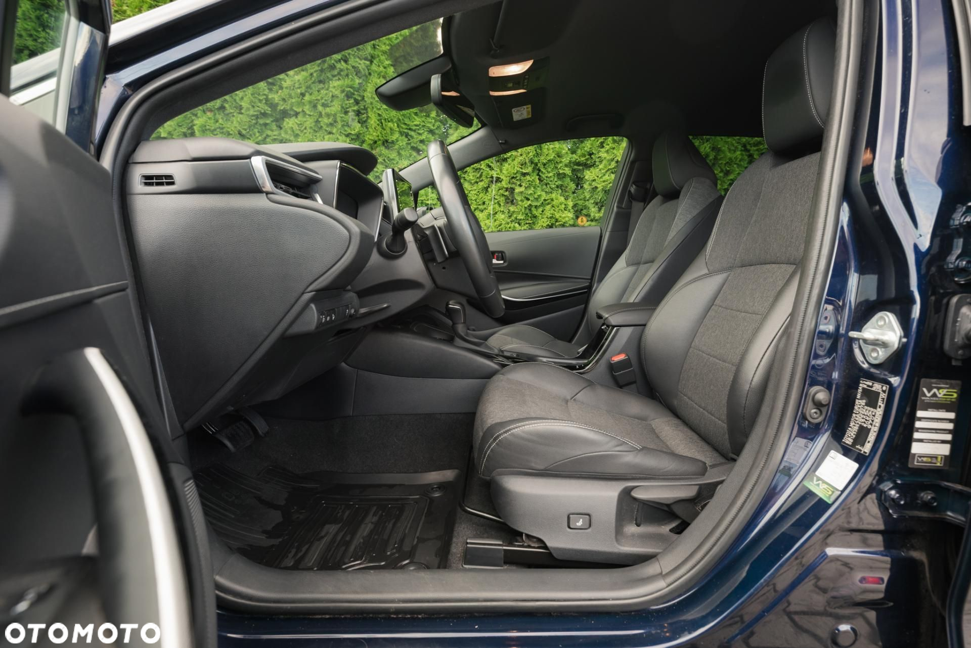 Toyota Corolla - 13