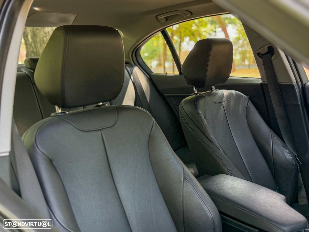 BMW 318 d Auto Pack M - 18