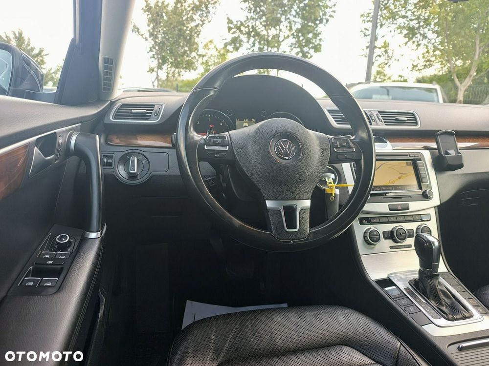 Volkswagen Passat 2.0 TDI DPF Highline DSG - 26