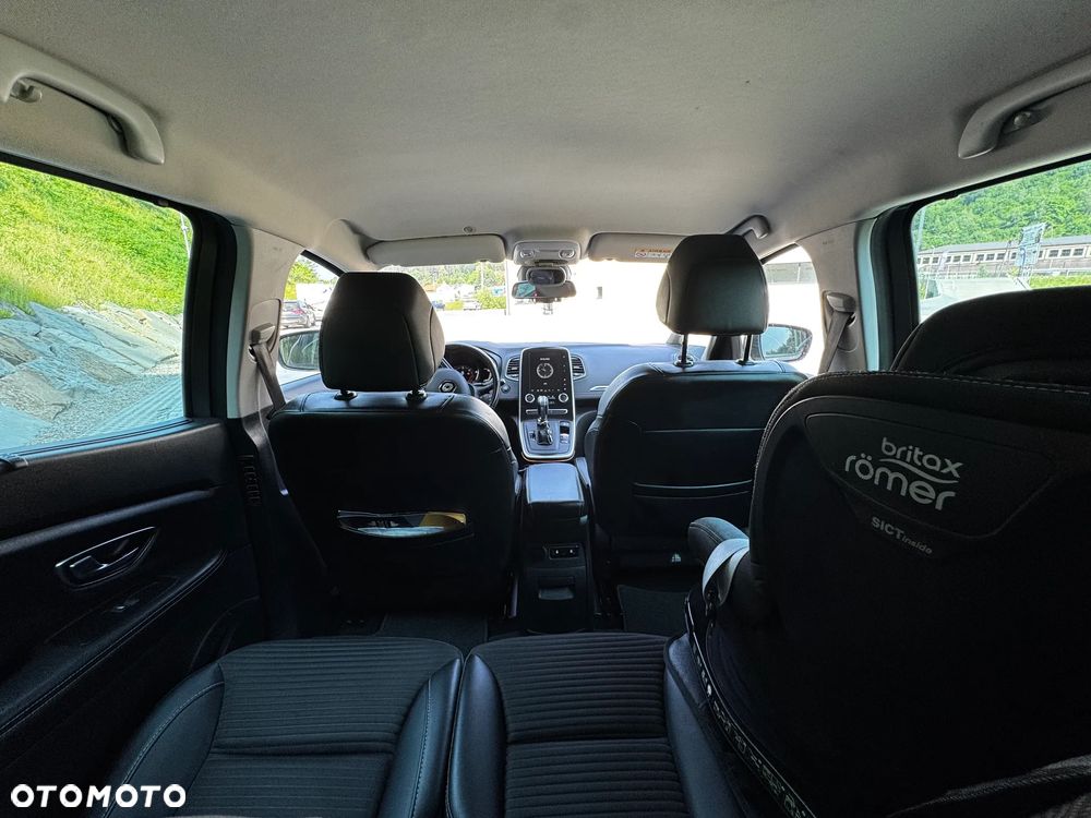 Renault Grand Scenic - 8