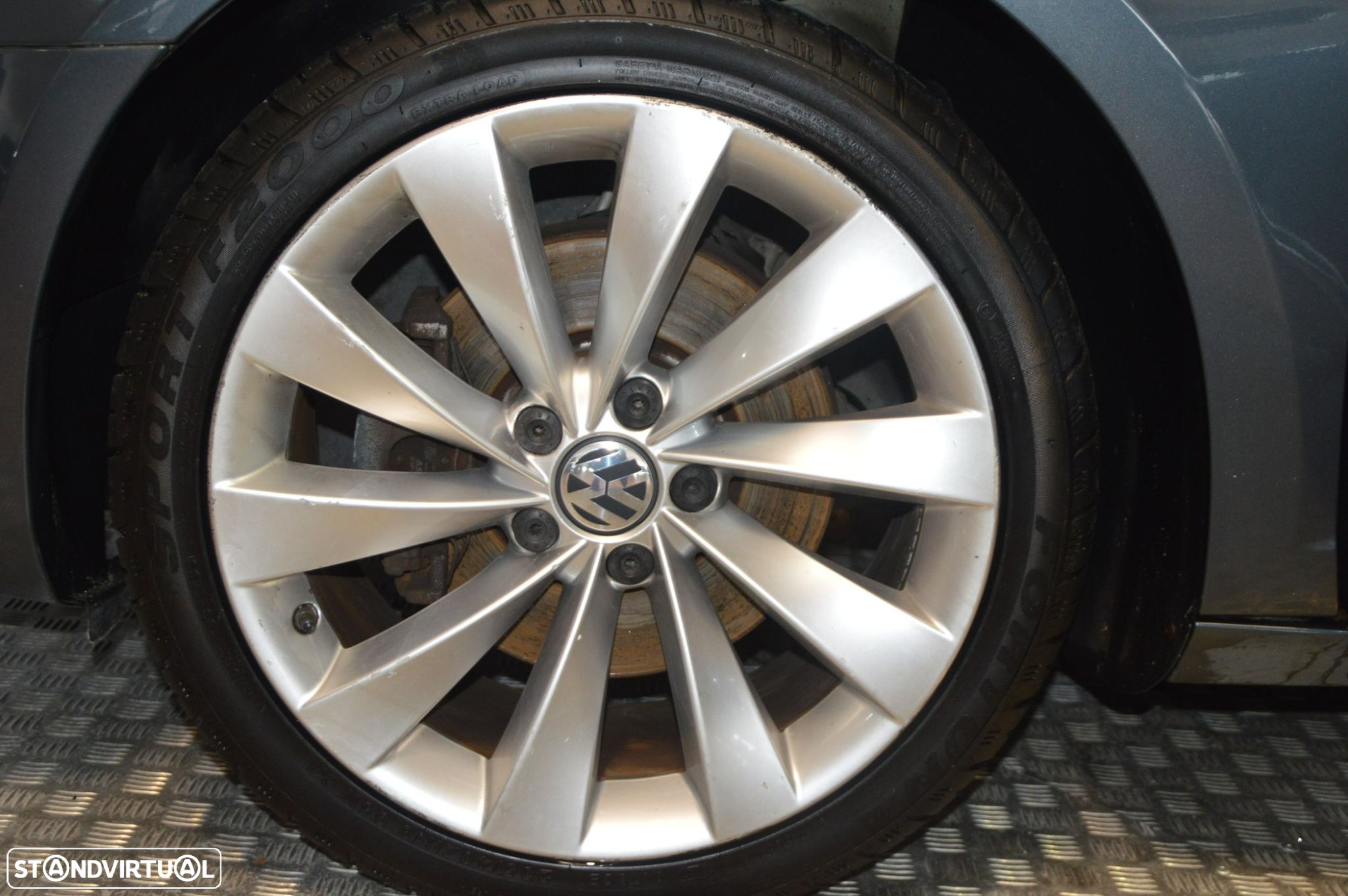 VW Passat CC 2.0 TDi BlueMotion - 19