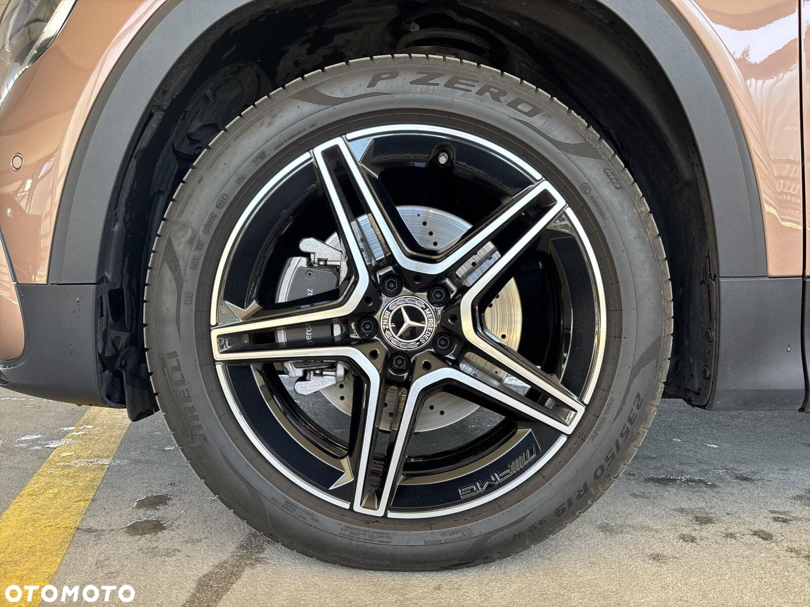Mercedes-Benz GLB - 10