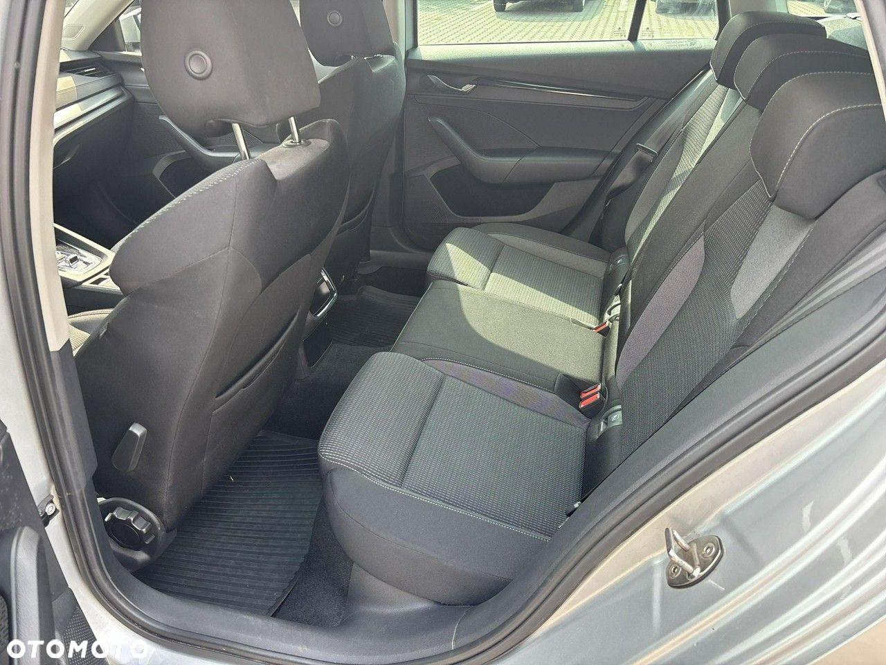 Skoda Octavia 2.0 TDI Ambition DSG - 12