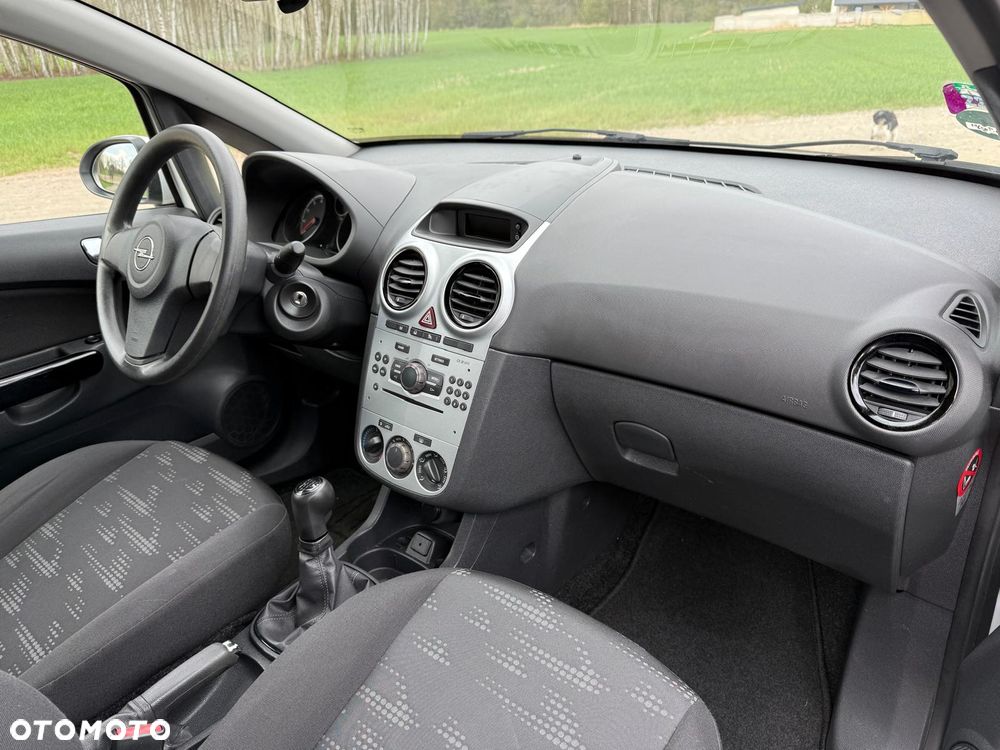 Opel Corsa 1.2 16V Essentia - 15