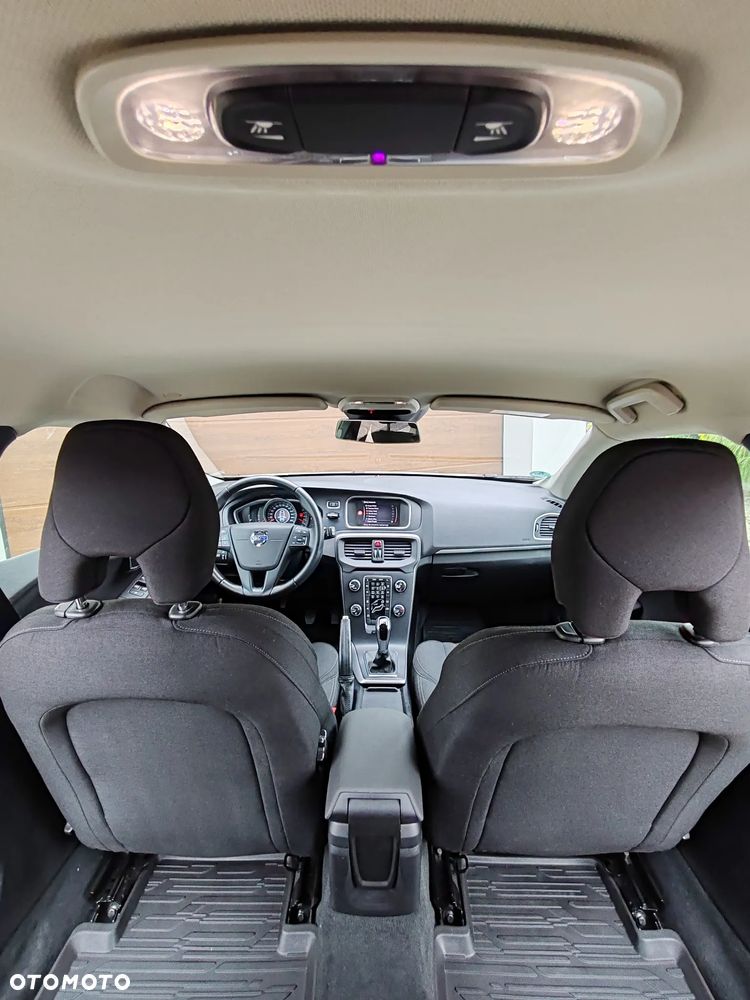 Volvo V40 T2 Kinetic - 25