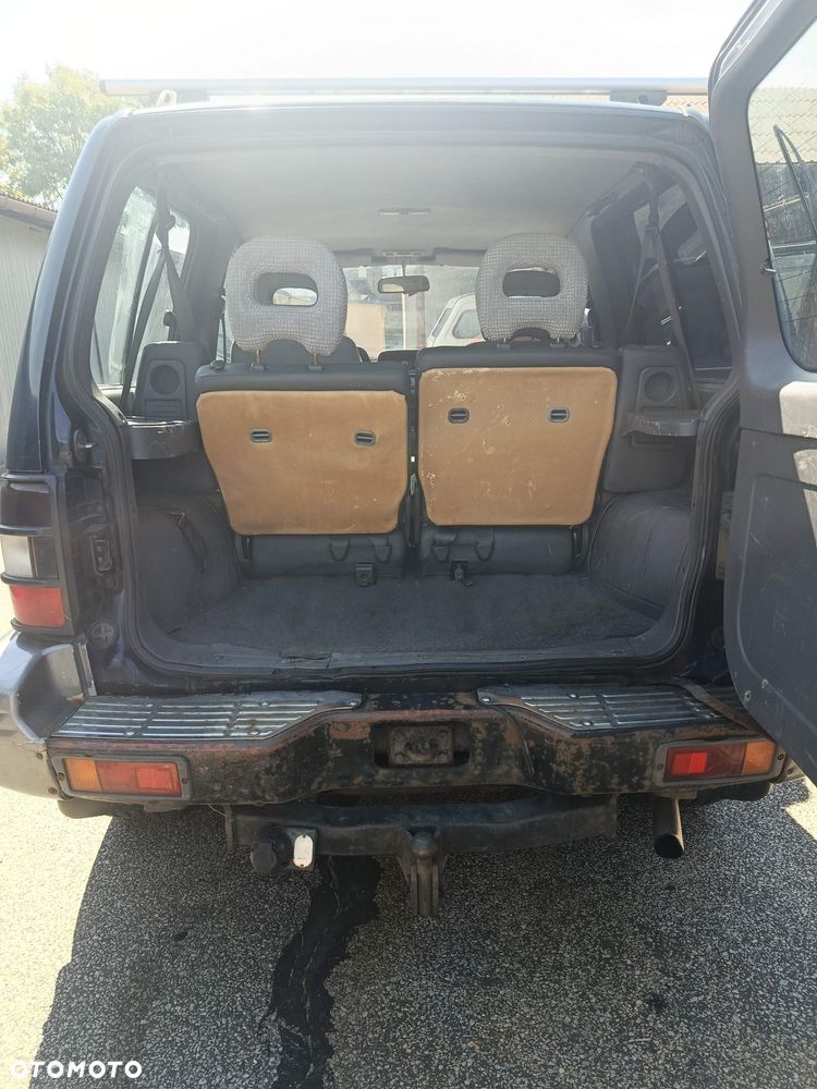 Mitsubishi Pajero - 6