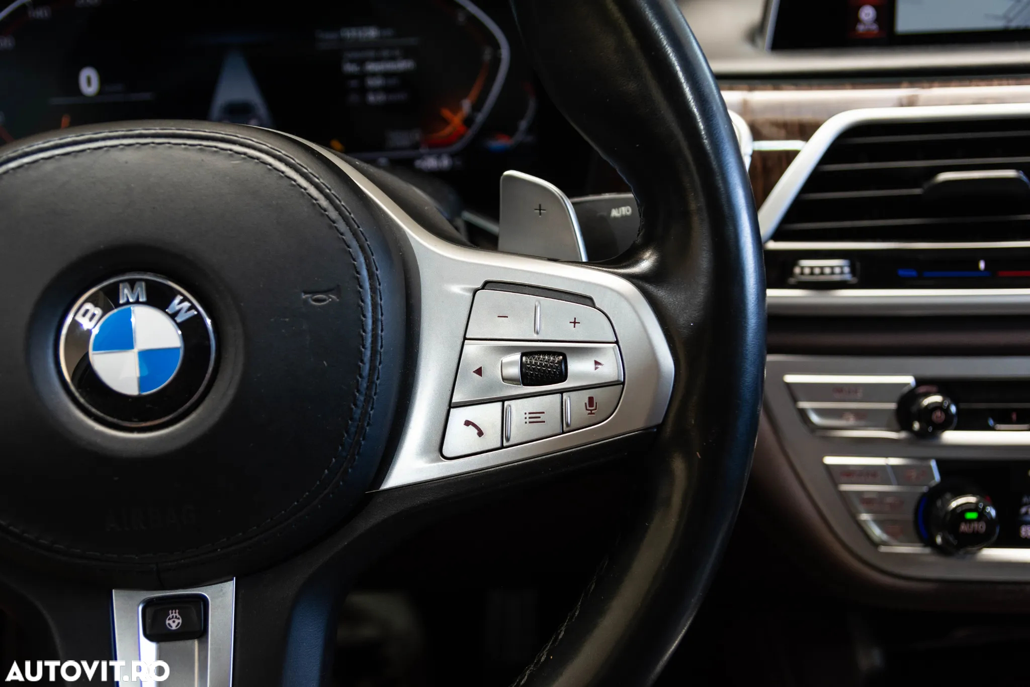 BMW Seria 7 740Ld xDrive - 24