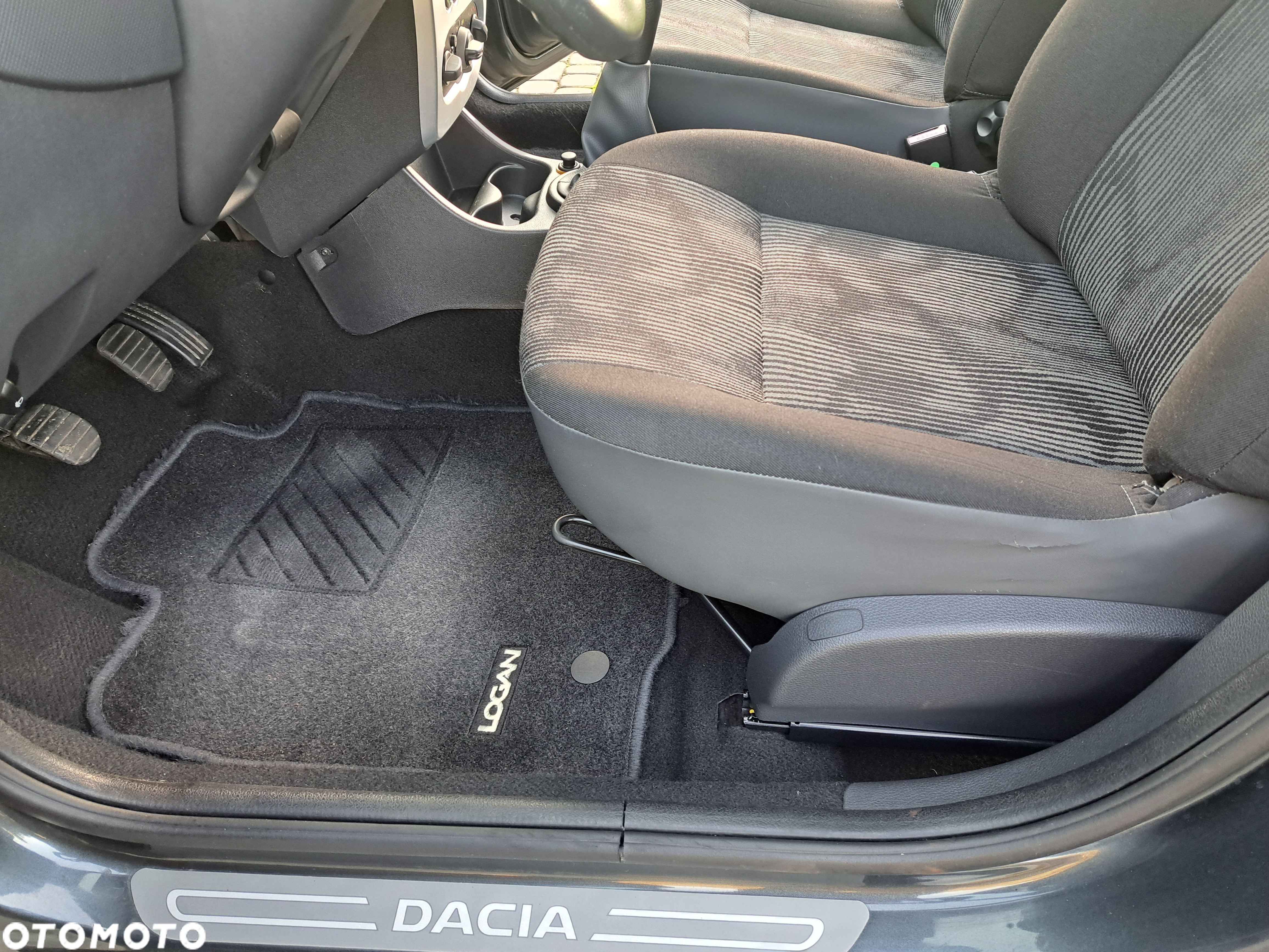 Dacia Logan MCV 1.6 16V Laureate - 11