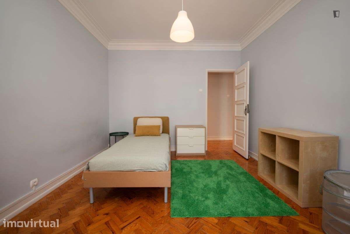 Quarto - localizado em Entrecampos Lisbon - Grande imagem: 2/13