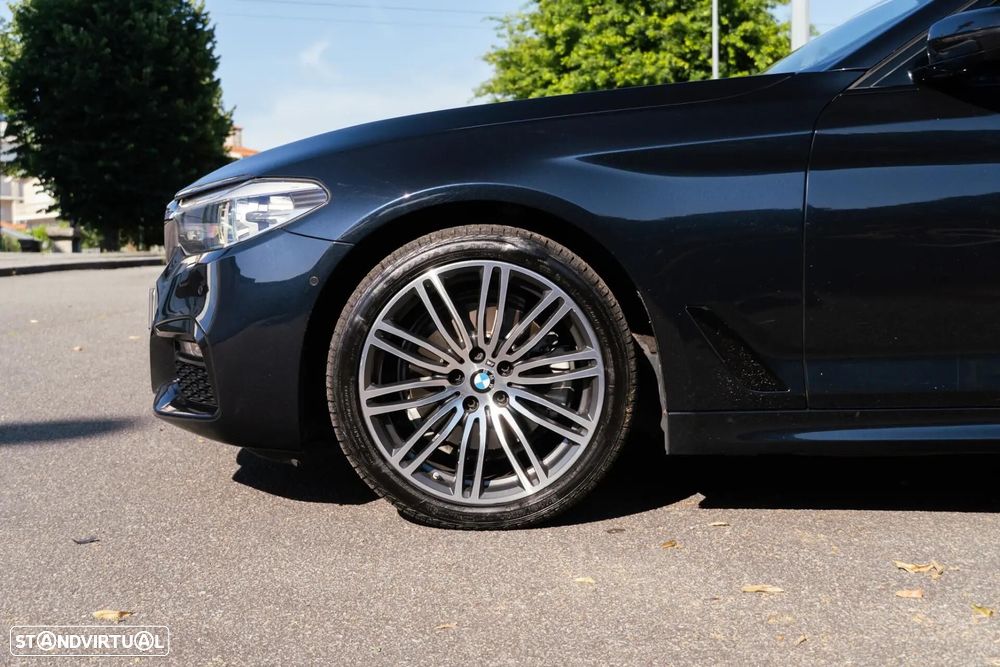 BMW 520 d Pack Desportivo M Auto - 38