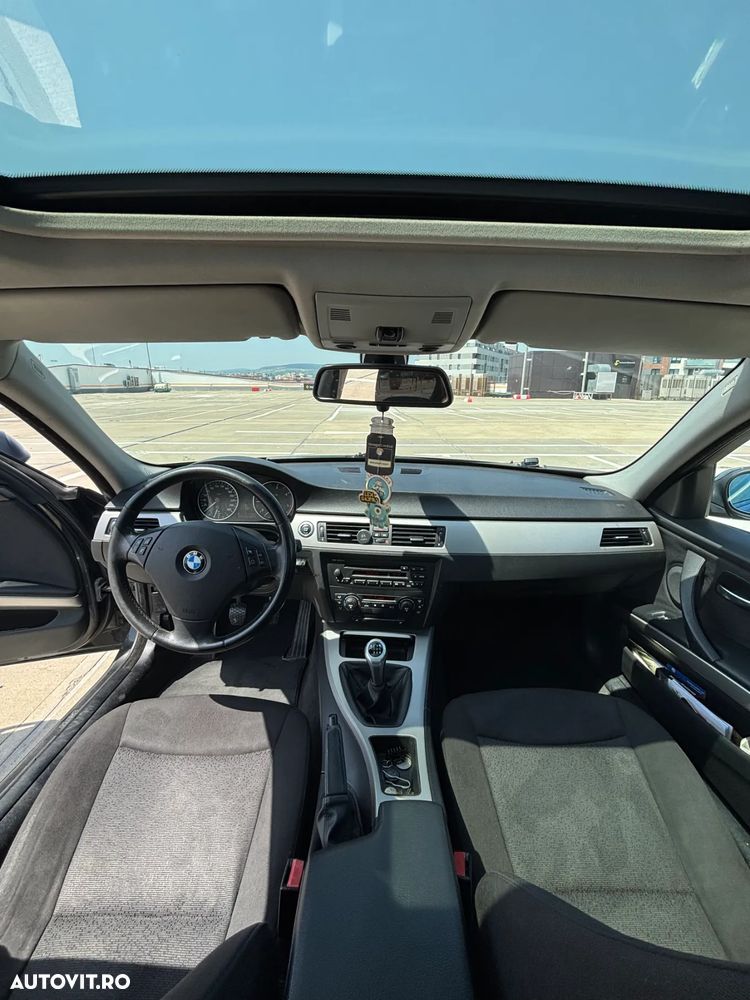 BMW Seria 3 318d - 5